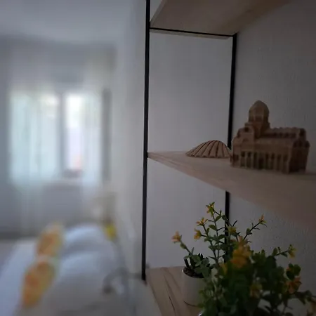 Viola & Free Parking Apartment