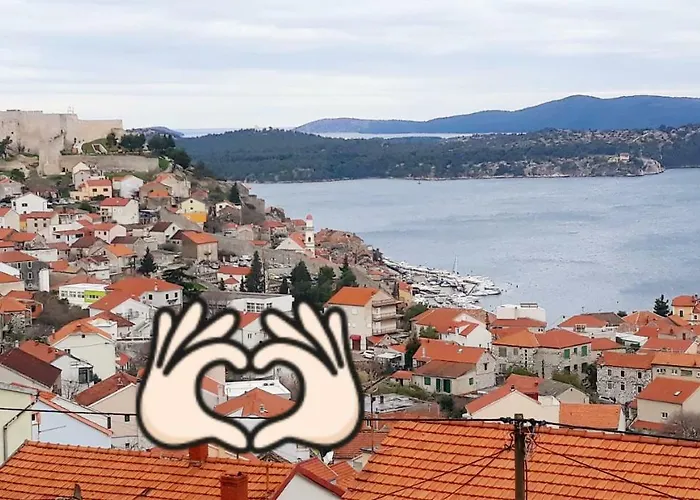 Viola & Free Parking 아파트 *