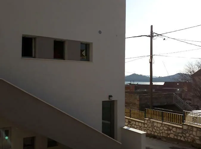 Viola & Free Parking